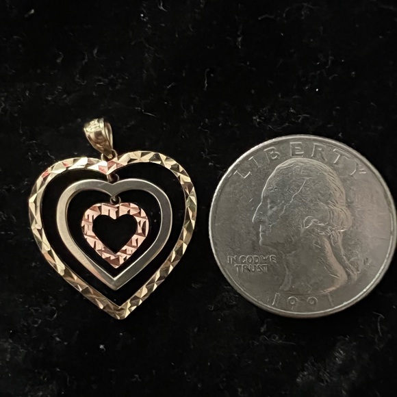 10k three color gold pendant, I accept offers, I have a lot of jewelry - Picture 4 of 4